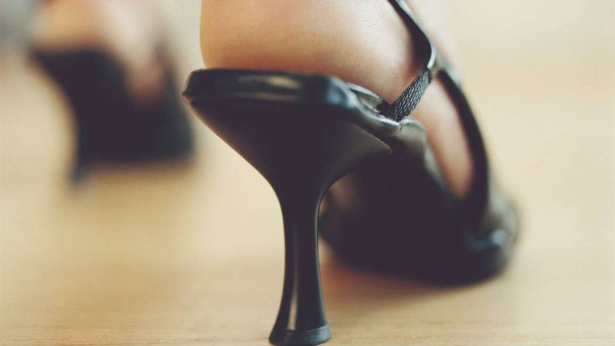 Froh Feet Women Black Heels - Buy Froh Feet Women Black Heels Online at  Best Price - Shop Online for Footwears in India | Flipkart.com