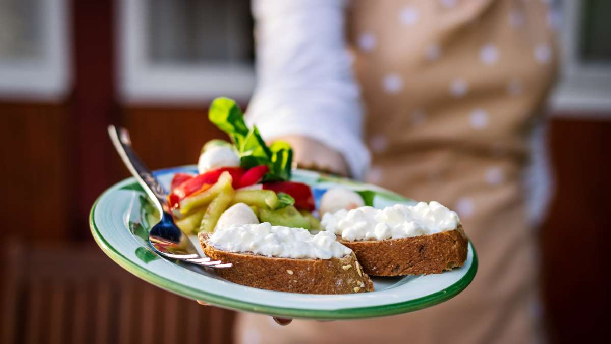 5 cottage cheese benefits — and how to add more to your diet | UCLA Health