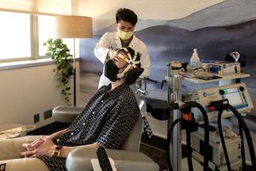 Patients generally receive 36 treatments, ranging from about 20 minutes to an hour per session depending on specific needs. (Photo by Joshua Sudock/UCLA Health)