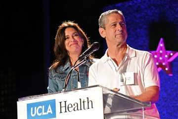 A photo of Dana and Todd Katz.