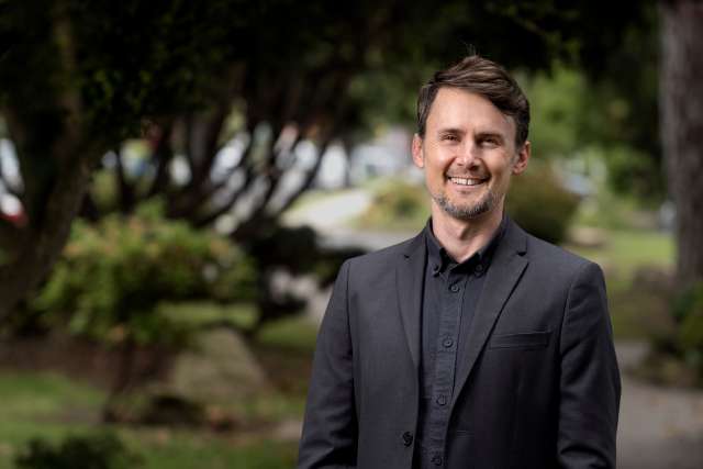 Greg Flaxman knew at a young age that he eventually wanted to be in a helping profession. (Photo by Joshua Sudock/UCLA Health)