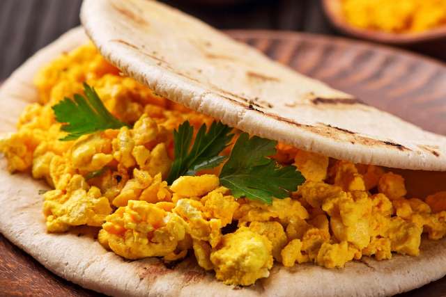 Tumeric Eggs in Pita