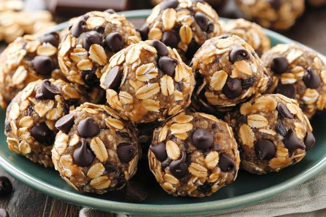 Nut Butter Oat Energy Balls