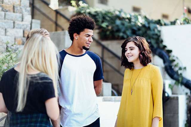 3 teenage students