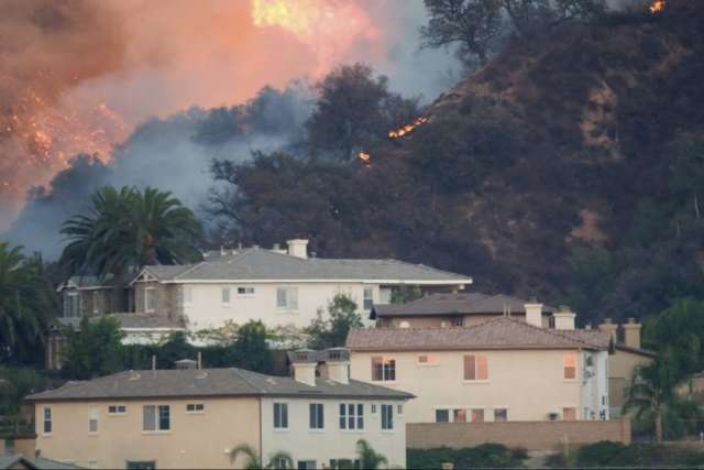 New UCLA app provides tips for coping with such natural disasters as wildfires.