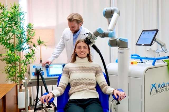 Precision medicine robot in TMS procedure