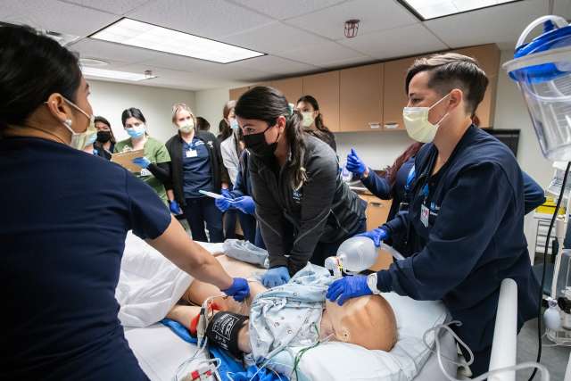 Nursing students simulate megacode