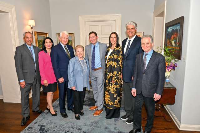 UCLA Honors the Nancy and Jonathan Glaser Family for Endowed Chair
