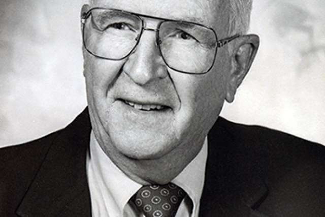 Dr. Glenn Langer