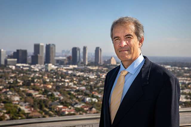 Dr. Jesus Araujo