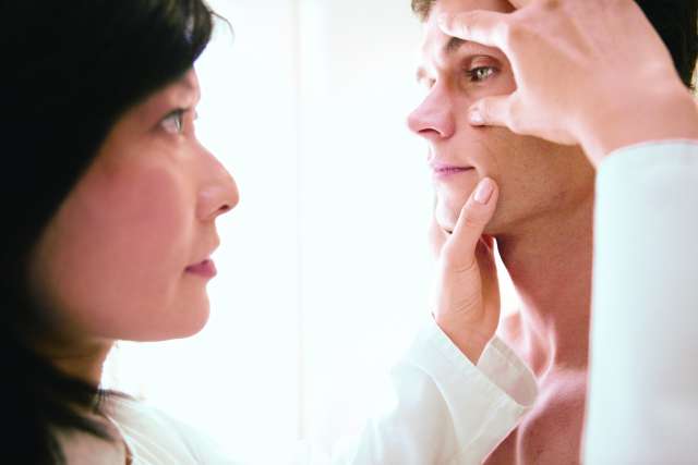 Two brands of artificial tears are causing serious complications, but symptoms are usually obvious, a UCLA Health ophthalmologist says