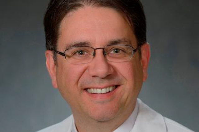 Ronny Drapkin headshot