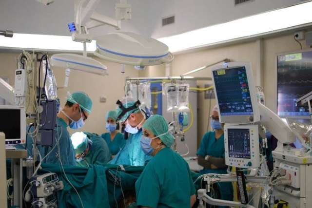Cardiac surgery operating room