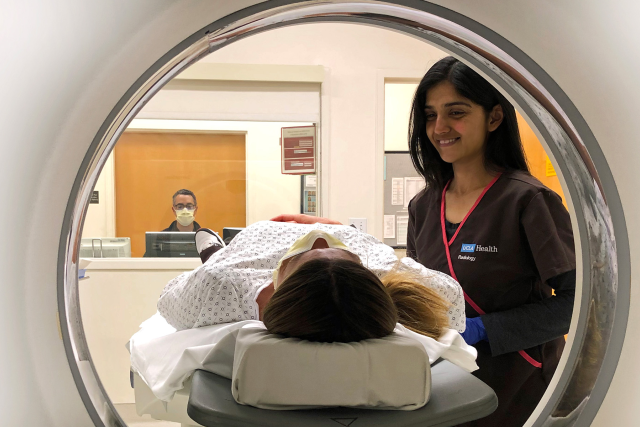 radiology-hero-scanner_no_mask