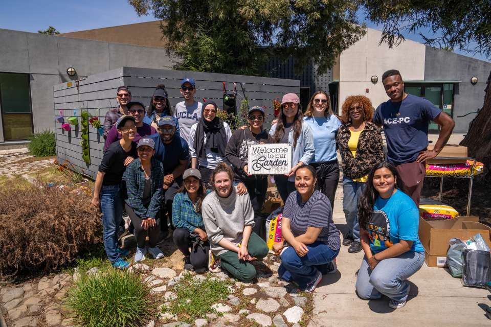 Internal Medicine Residency Program members giving back to the community.