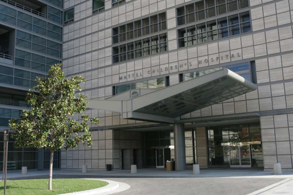 Mattel Children's Hospital Entrance from the outside.