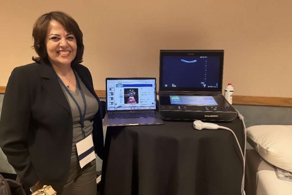 Rana Movahedi, MD, FASA teaches at POCUS workshop 