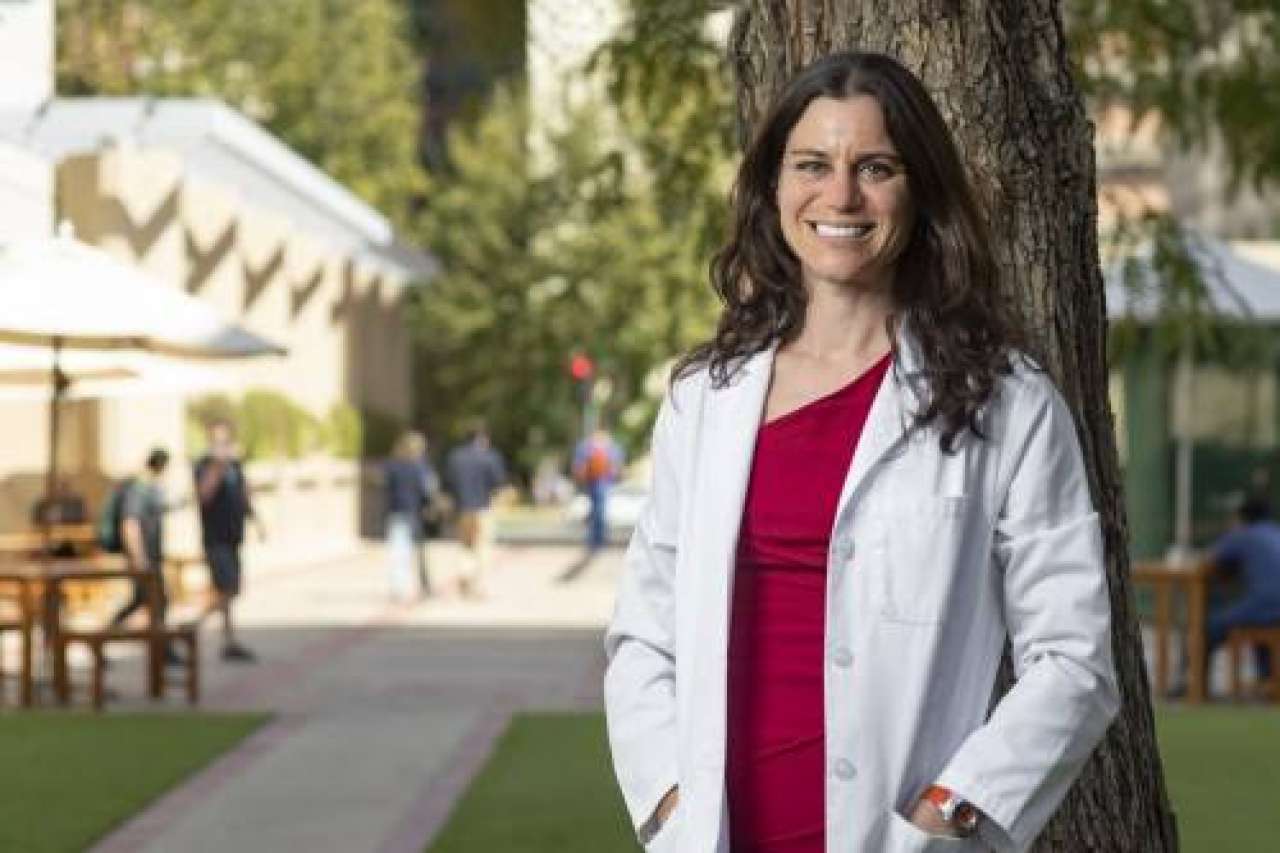 Dr. Dana Ellis Hunnes