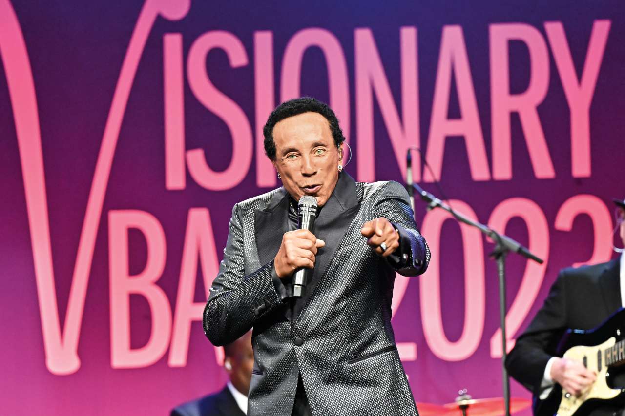 Motown legend Smokey Robinson on stage and singing at the Visionary Ball 2022