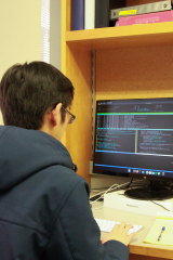 Lawrence Chen analyzes single-cell sequences to map brain cell changes across different dementia syndromes