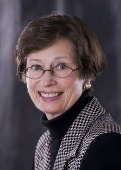 Portrait of Dr. Bronwyn Bateman.