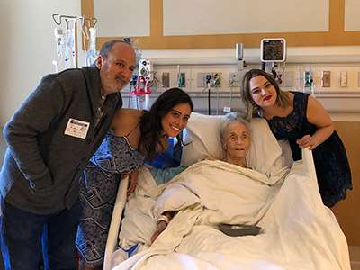 SMH Geriatrics: Broadway performance in the hospital room (April 2019)