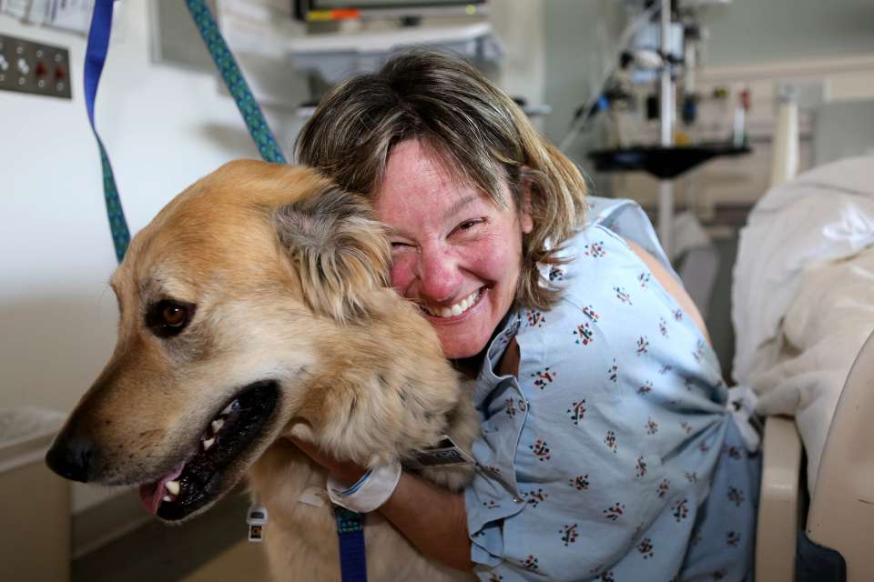 Patient with PAC therapy dog