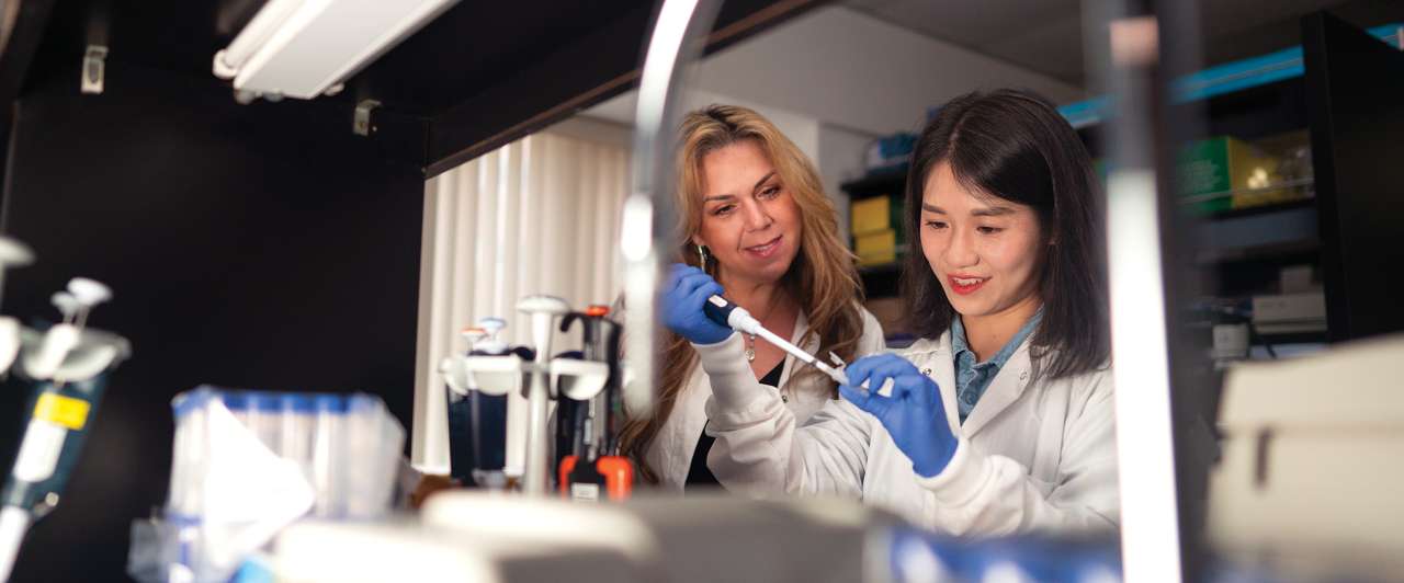 Tanya Stoyanova working in her lab