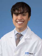 A headshot of Ethan Han, MD