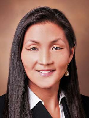 headshot of Dr. Eileen Shiuan