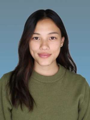 ashley huynh headshot