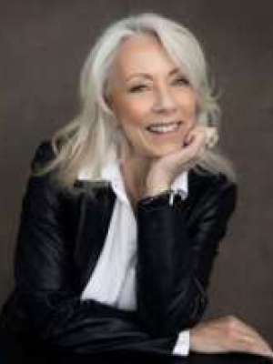  Teddy Seraphine Leonard