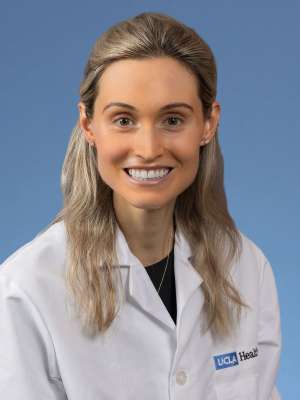 A headshot of Sarah Manz, MD