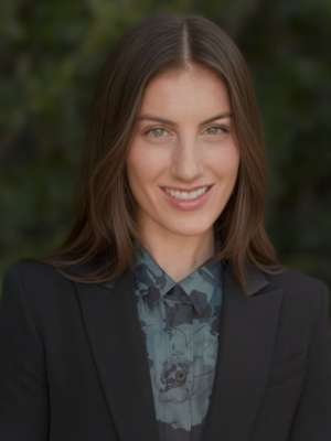 Dr. Ava Mandelbaum