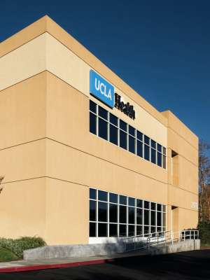 UCLA Health Santa Clarita Urology