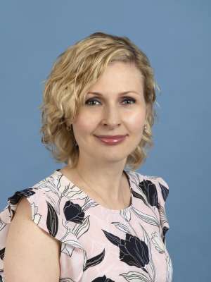 Dina Aladort, LCSW