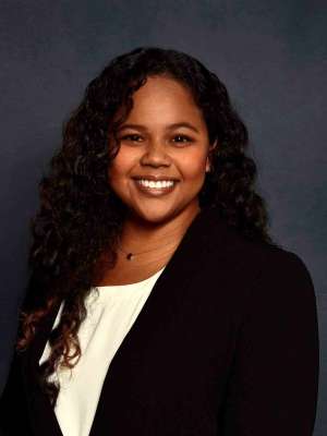 Portrait of Dr. Raslyn Preston