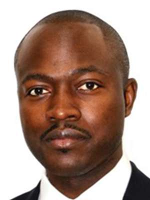 headshot of Dr. Akintunda Akinkuolie