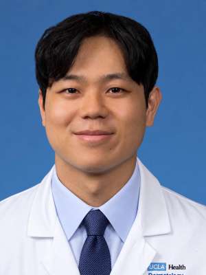 Alexander Hou, MD