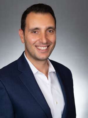 Arash Nafisi, MD