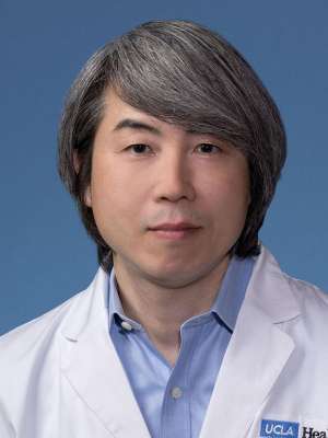 Manando Nakasaki, MD