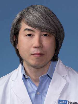 Manando Nakasaki, MD