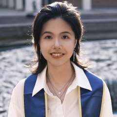 Yiran Deng headshot