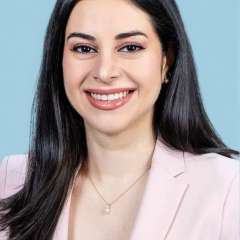 Dr. Natalie Nabaty smiling at the camera